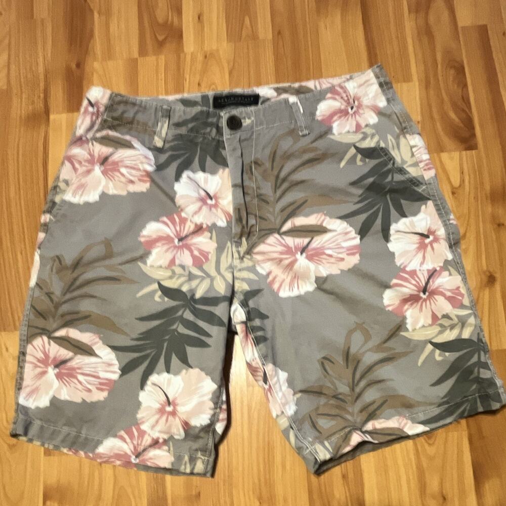 Aéropostale Men’s Gray Pink Floral Hawaiian Shorts Flat Front Button Regular 32